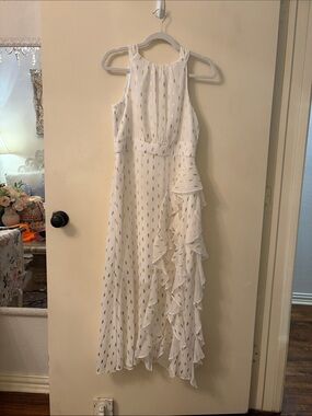 Glamour Nights White Maxi Dress with Gold Metallic Motif